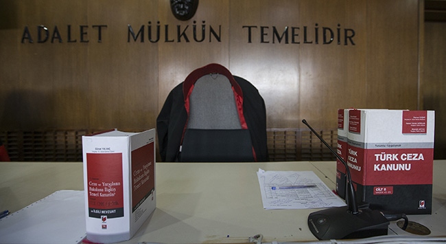 Eski binbaşı ankesörlü telefondan arandığını kabul etti