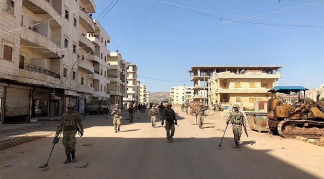 YPG/PKK’nın tuzakladığı bomba patladı: 3 sivil hayatını kaybetti