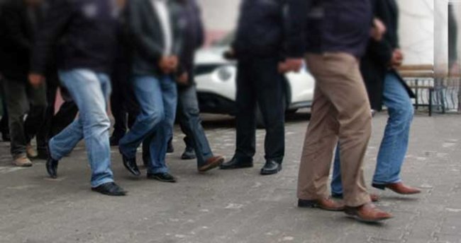 İzmir’de terör operasyonu: 20 gözaltı
